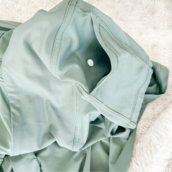 LULULEMON |  Lost In Pace Skirt Skort in Dark Forest Side Pockets Size 4 - Picture 10 of 11